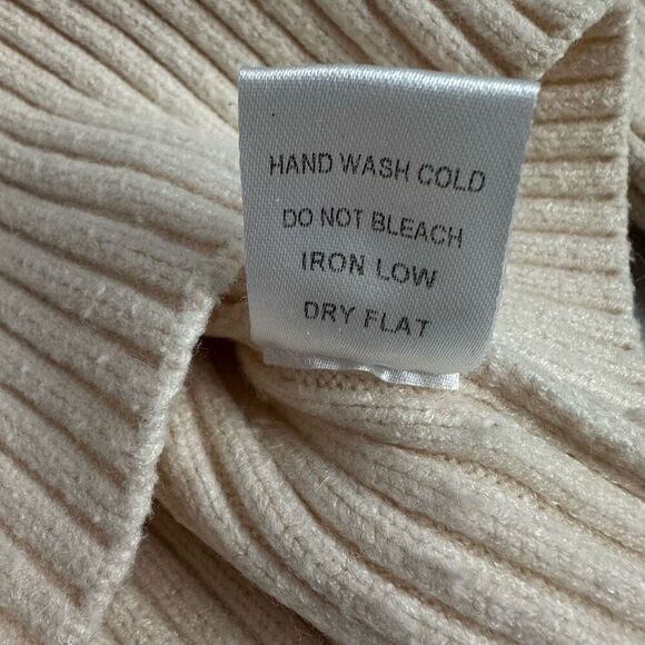 Mable Cropped Ribbed Sweater Size Large Mock Neck - Picture 9 of 9